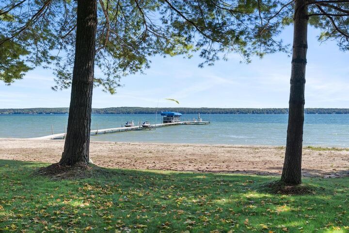 Property Photo: 1442 Indian Point Road MI 49716