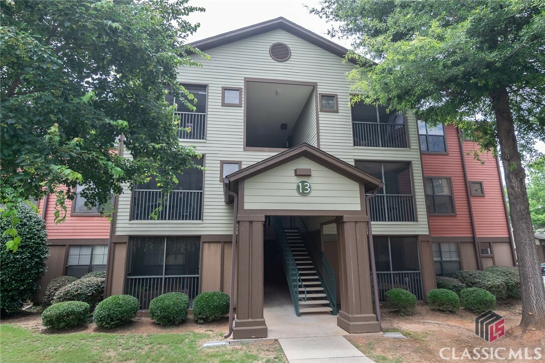 Property Photo: 211 North Avenue 1326 GA 30601