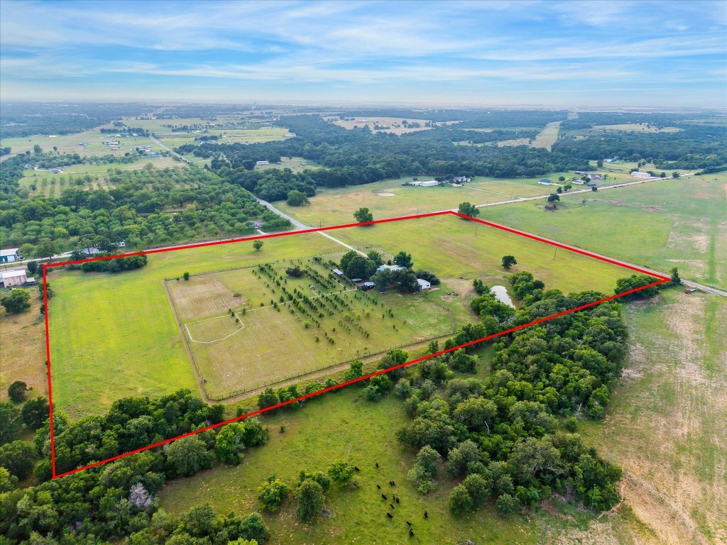 Property Photo: 4451 County Road 467 TX 78621
