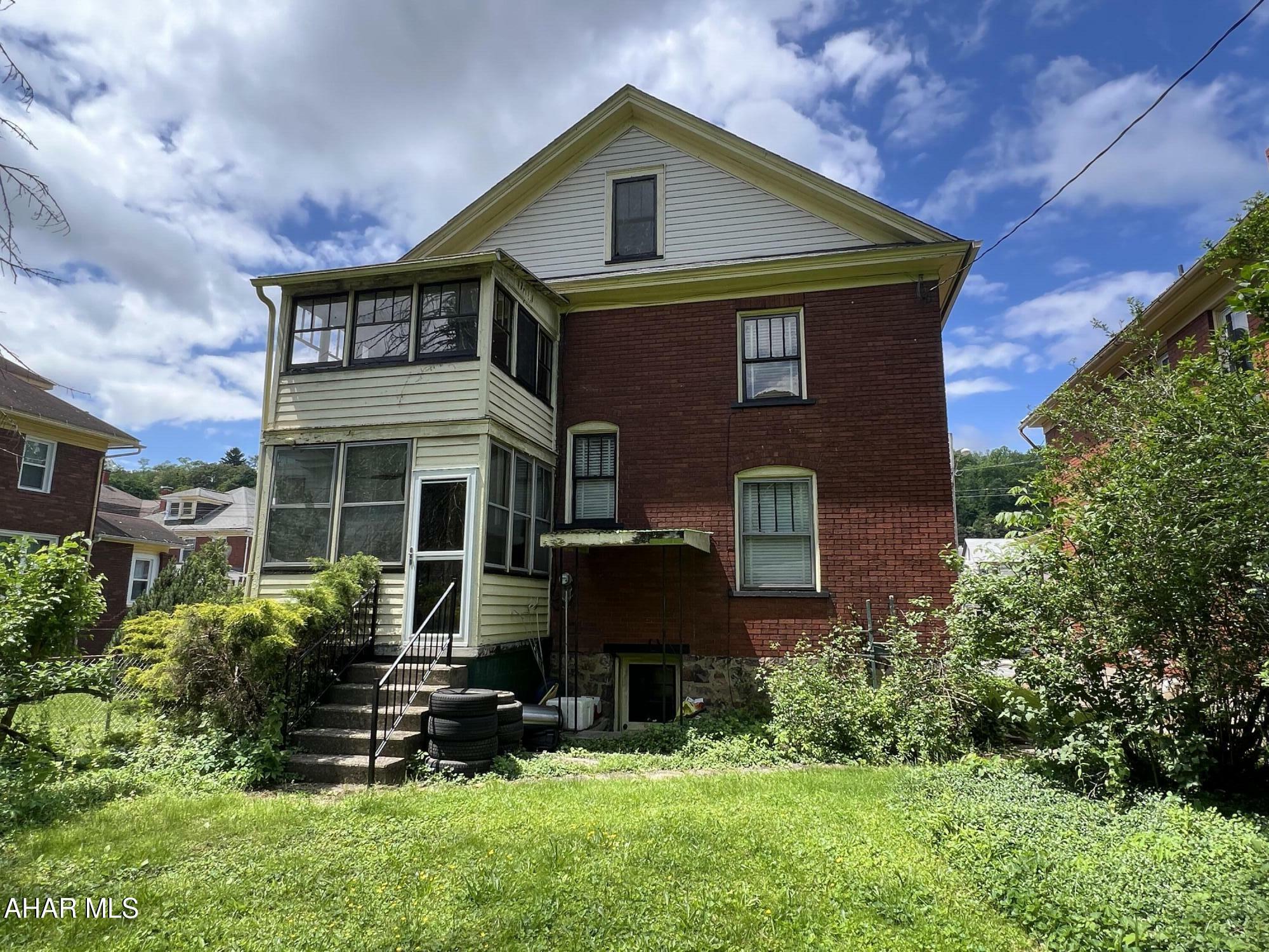 Property Photo: 818 Park Avenue PA 16686