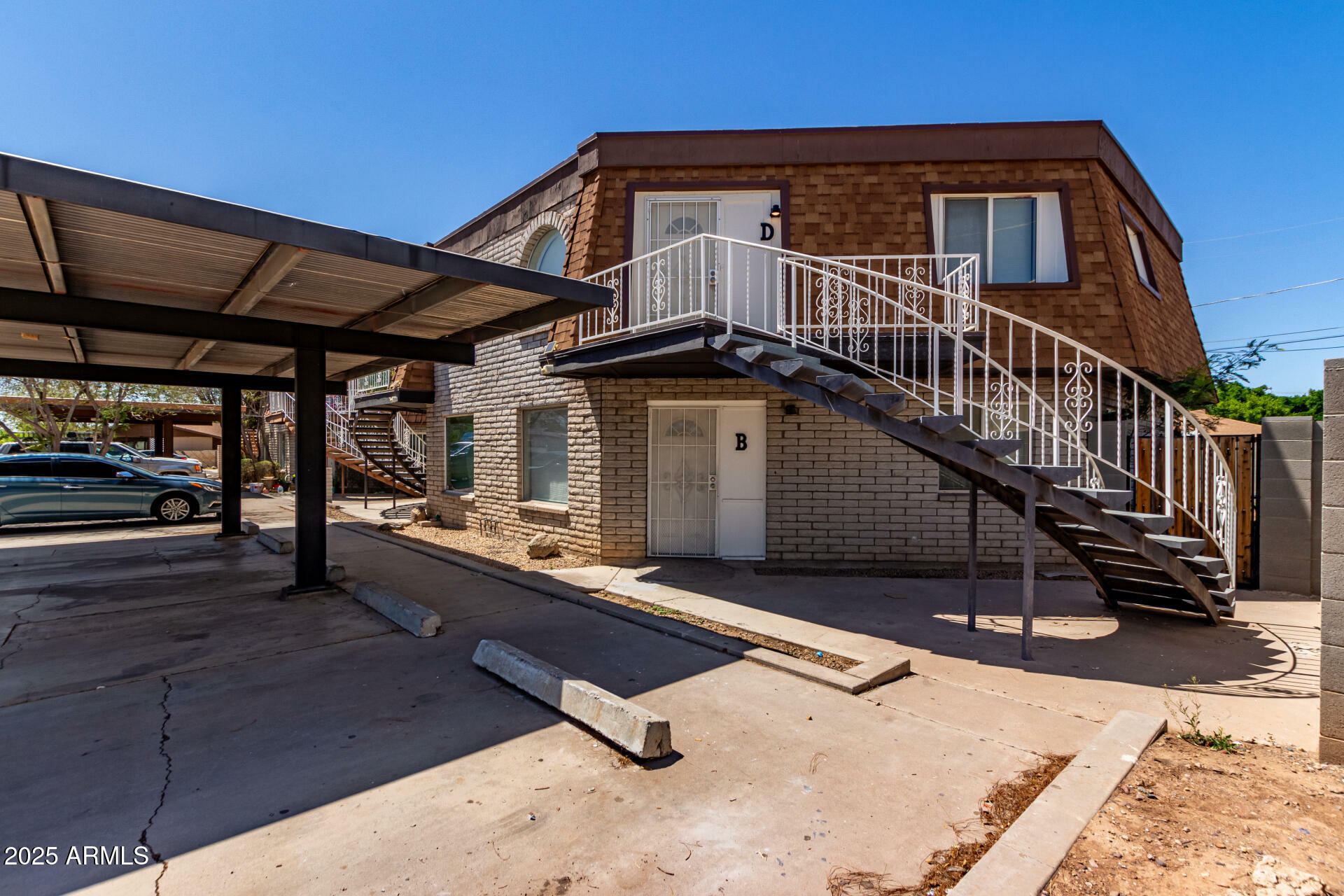 Property Photo: 1146 E 2nd Street D AZ 85203