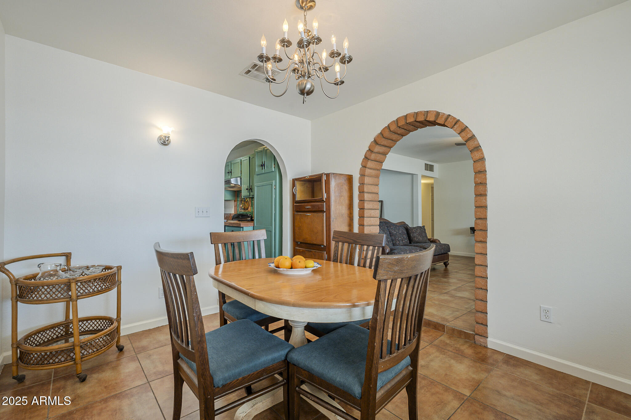 Property Photo: 1637 W University Drive AZ 85201