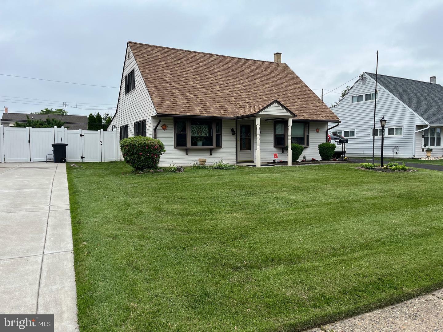 Property Photo: 2835 Nightingale Road PA 19154