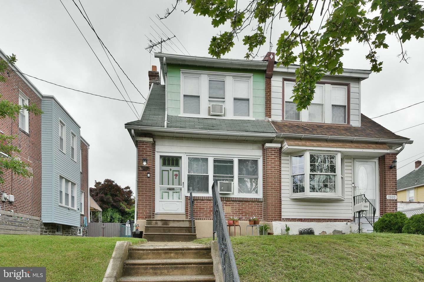 Property Photo: 7530 Lawndale Avenue PA 19111