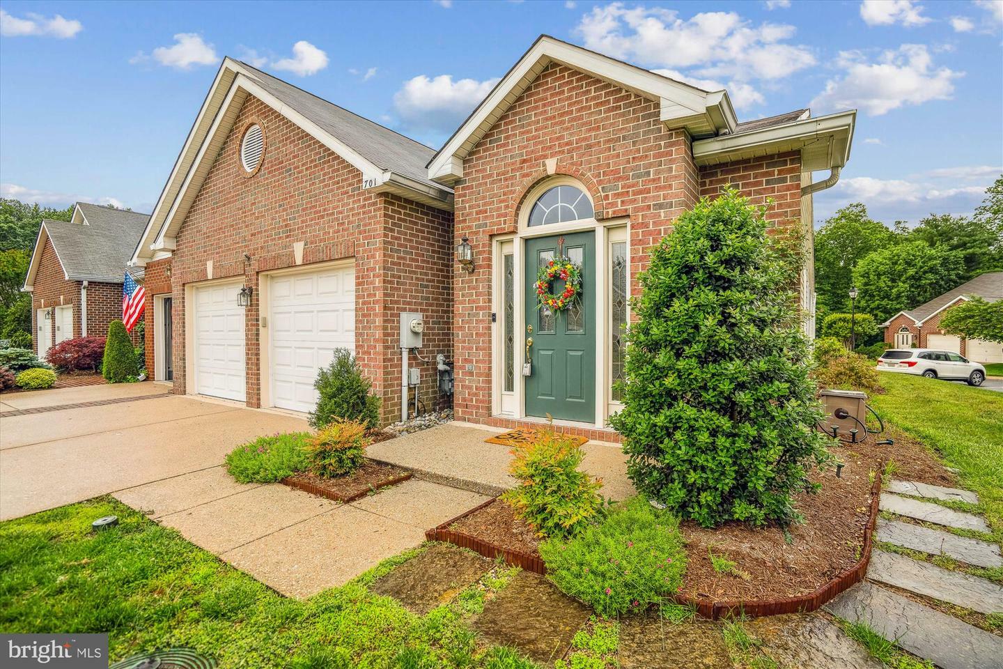 Property Photo: 701 Ballast Way MD 21401