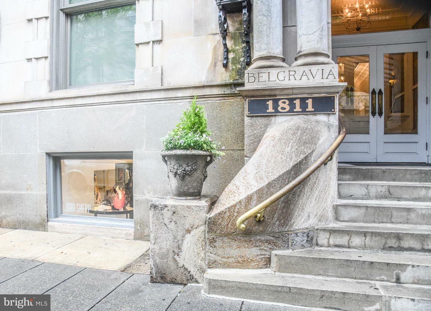 Property Photo: 1811 Chestnut Street 19 404 PA 19103