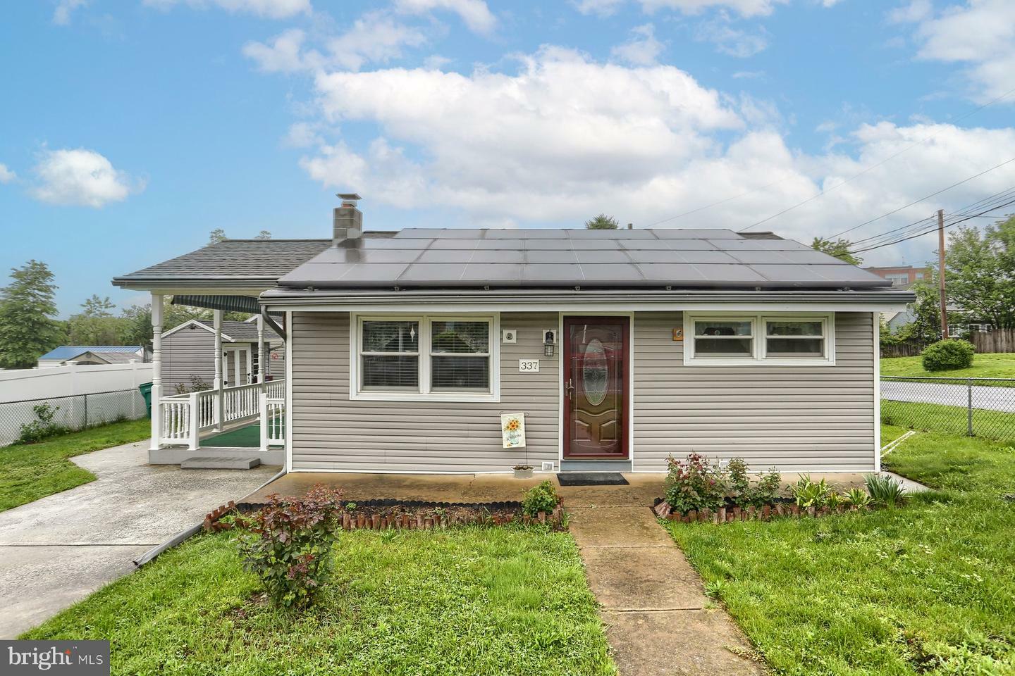 Property Photo: 337 W Perry Street PA 17025