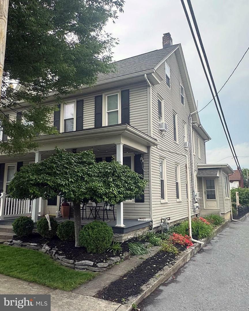 313 E Cherry Street  Palmyra PA 17078 photo
