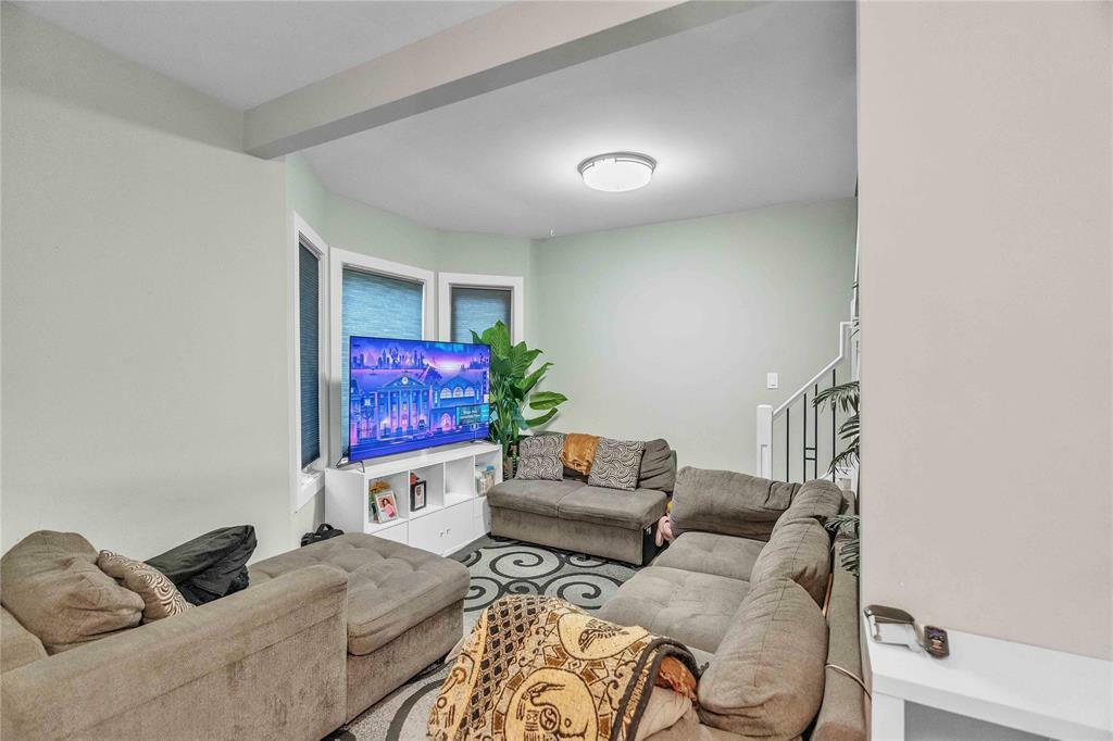 Property Photo: 217 Hampton Street MB R3J 1P5