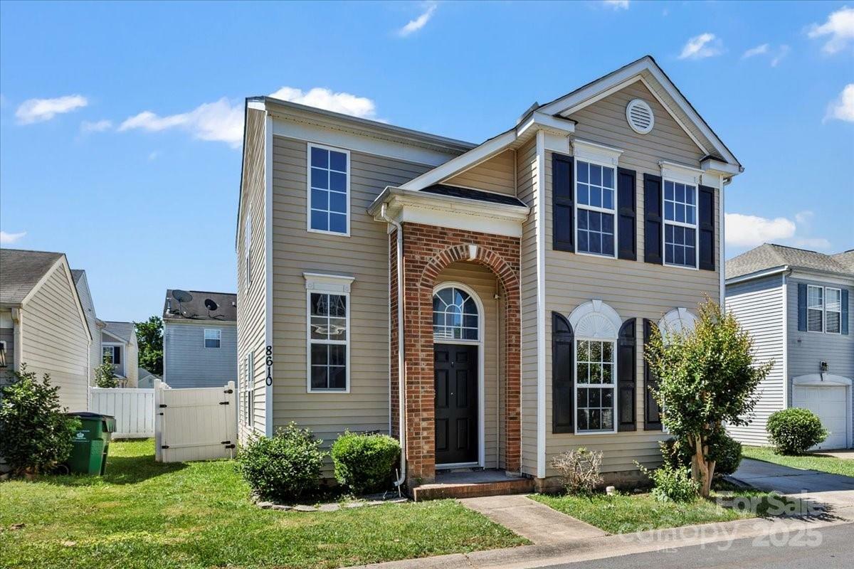 Property Photo: 8610 Sawleaf Court NC 28215