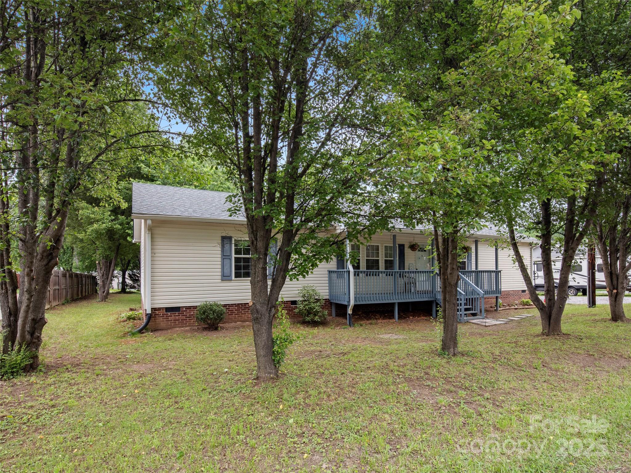 Property Photo: 326 Justice Ridge Road NC 28715