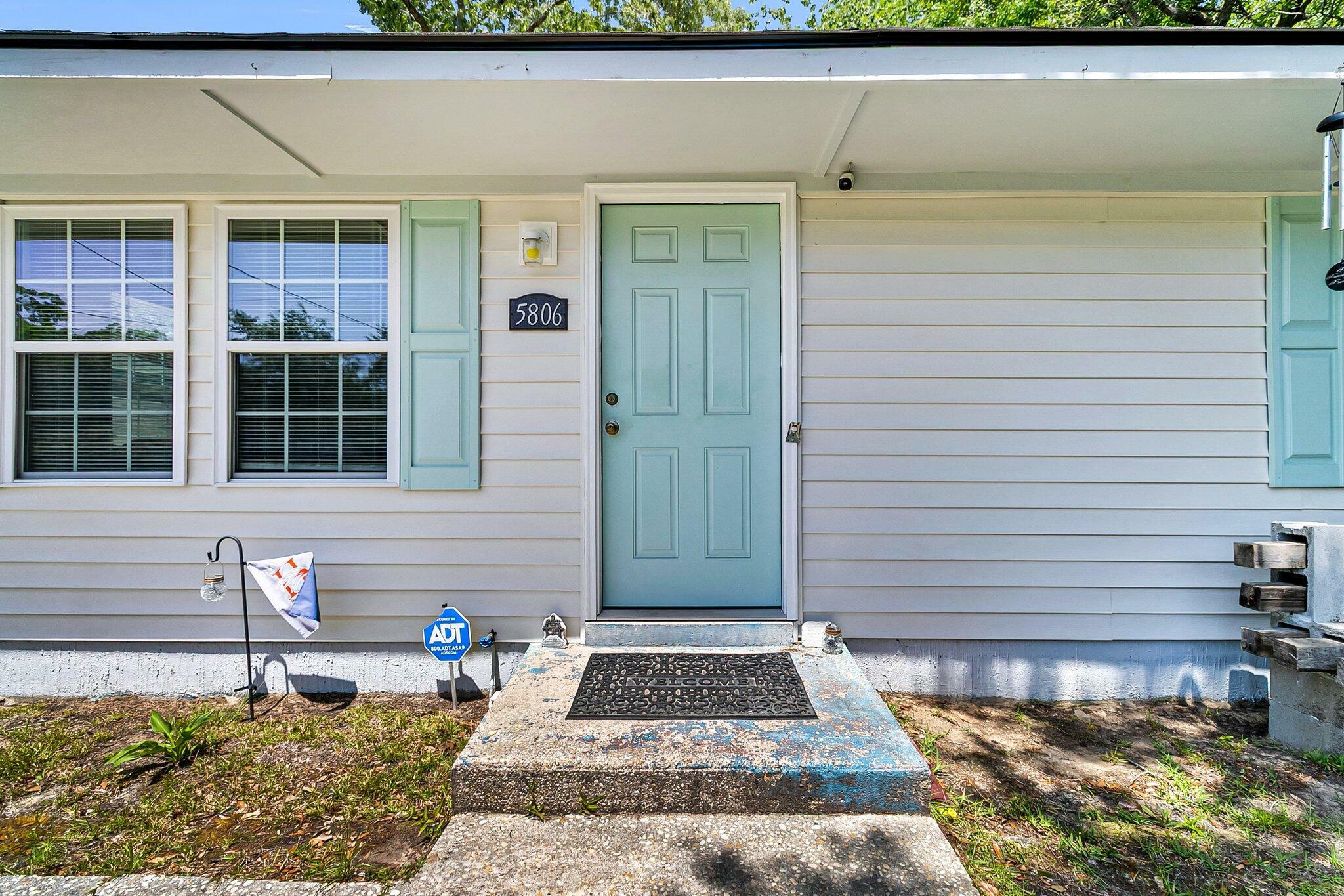 Property Photo: 5806 Robinhood Drive SC 29410