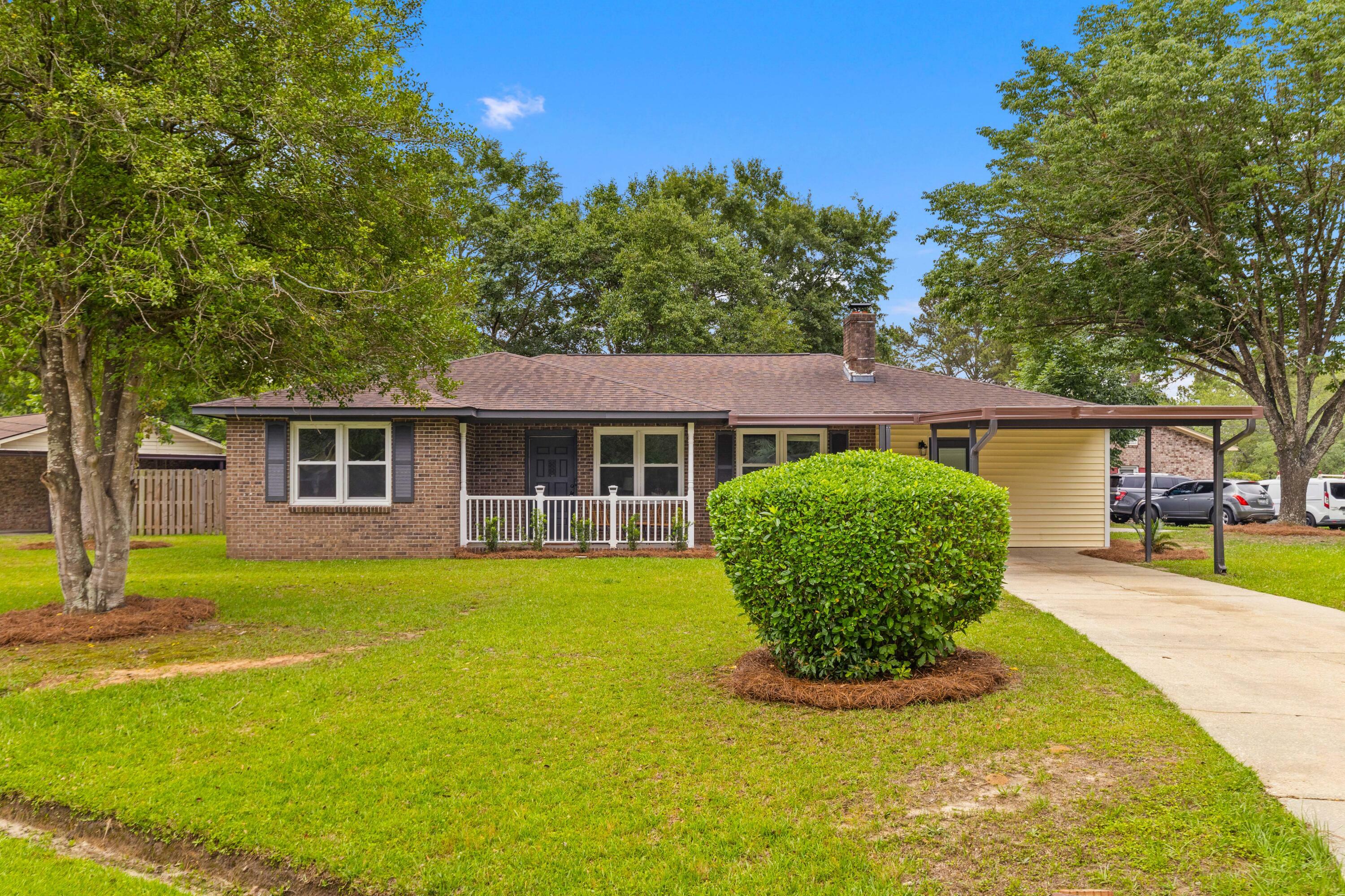 Property Photo: 4965 Foxwood Drive SC 29418