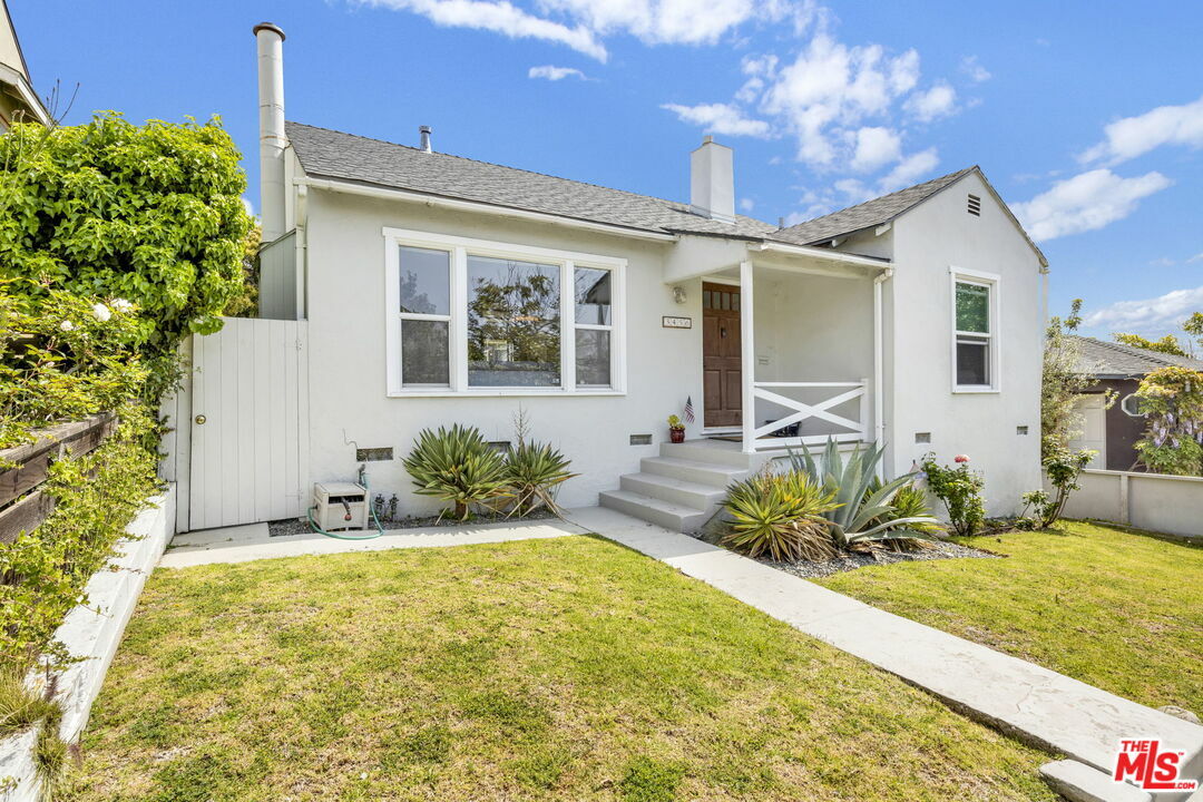 Property Photo: 3456 Beethoven St CA 90066