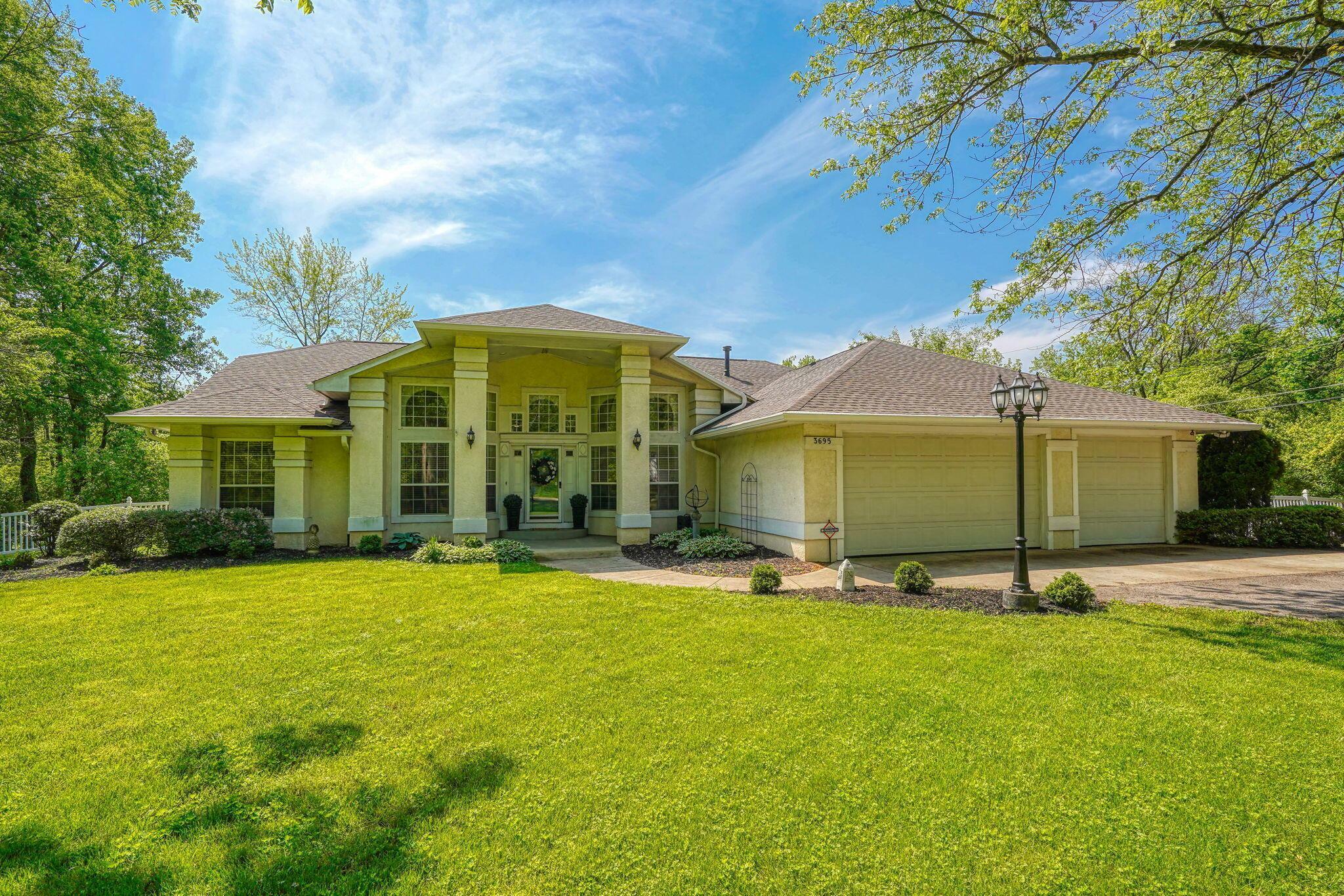 Property Photo: 3695 Britton Avenue OH 43204