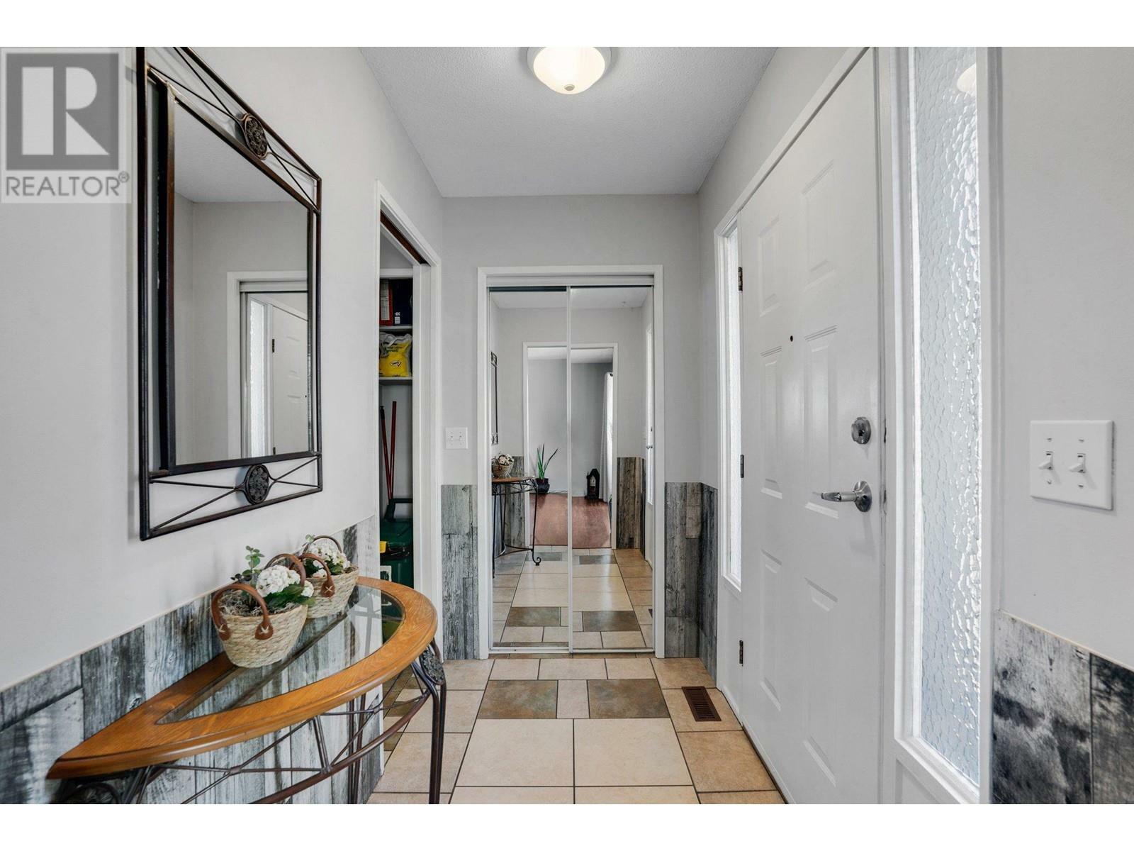 Photo de la propriété: 375 Houghton Court BC V1X 7C7