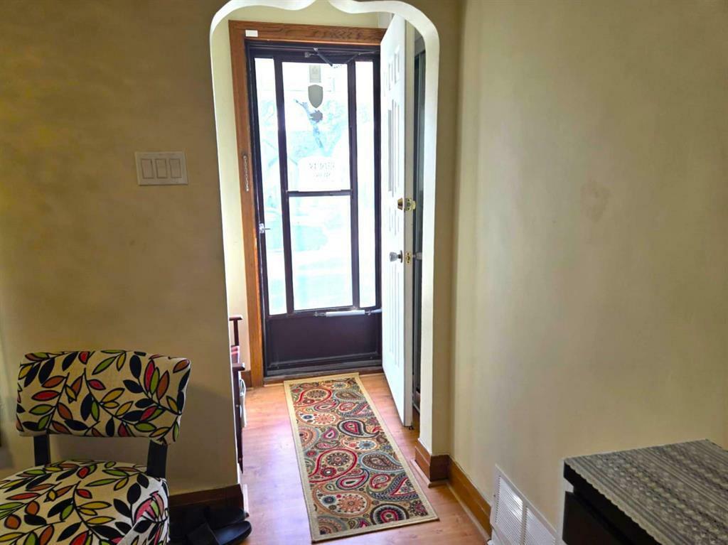 Property Photo: 355 Smithfield Avenue MB R2V 0E1