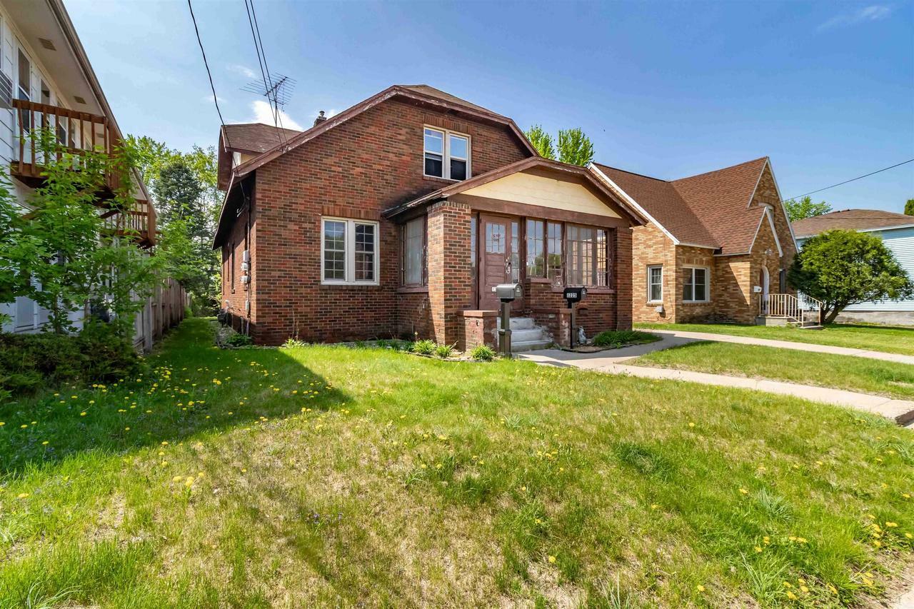 Property Photo: 1225 Franklin Street 1225-A Franklin Stre WI 54481