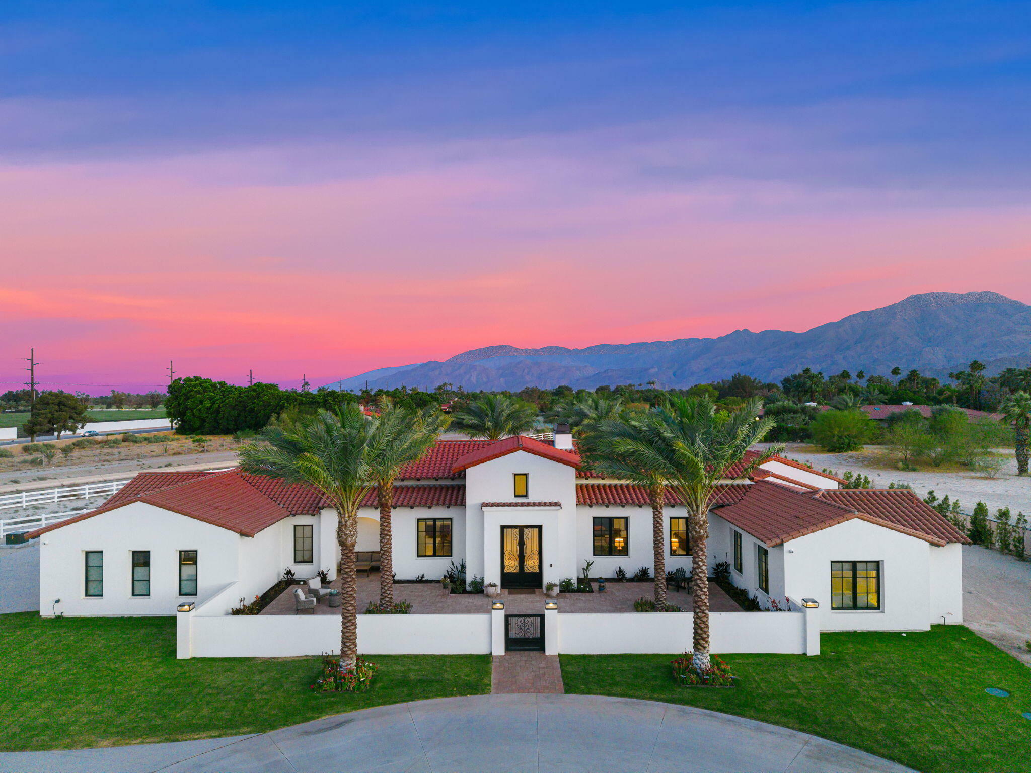 Property Photo: 80980 Vista Galope CA 92253