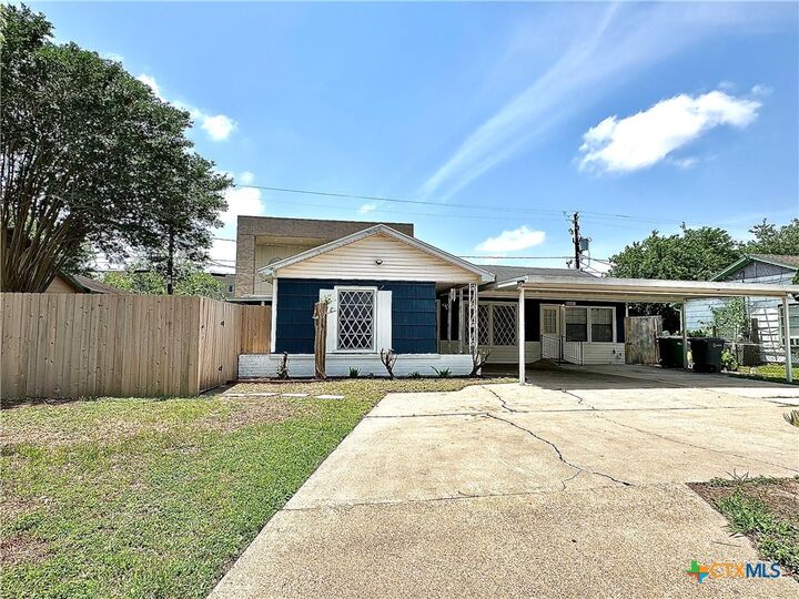 Property Photo:  3301 Cypress Street  TX 77901 