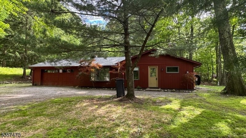 10 Deerpath Rd  Lebanon Twp. NJ 07830 photo
