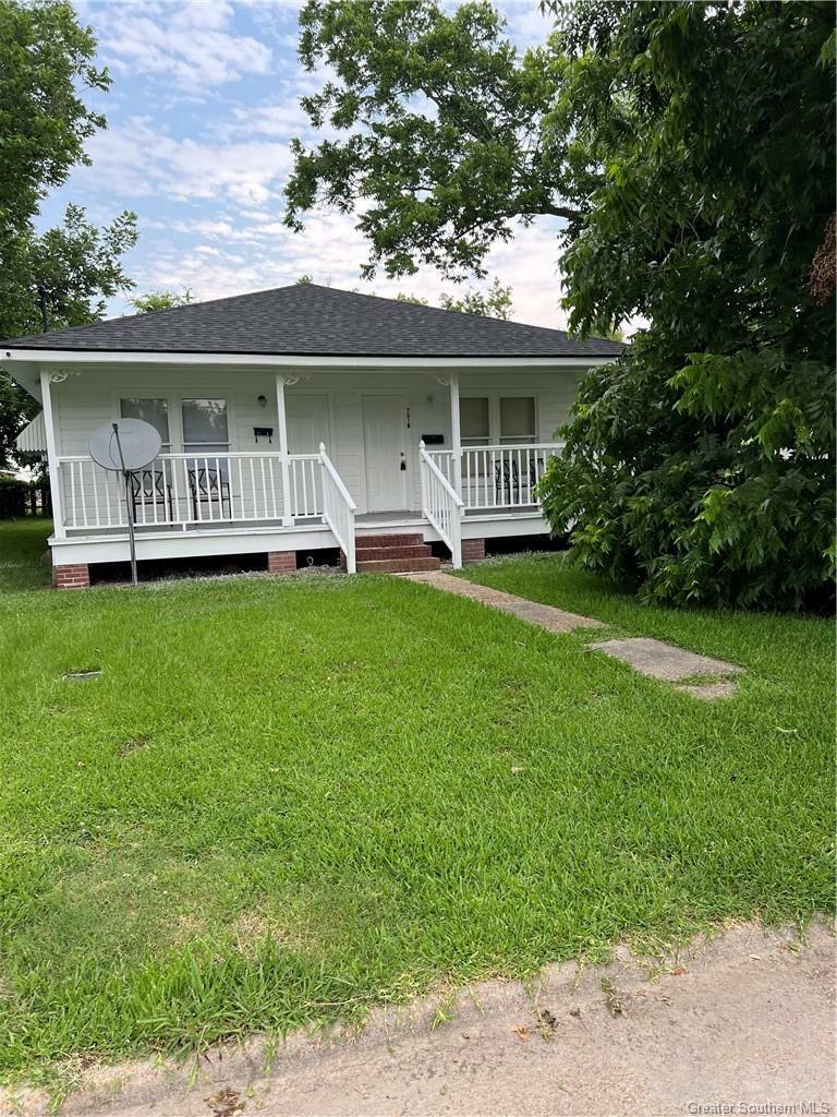 Property Photo: 701 16th Street LA 70601