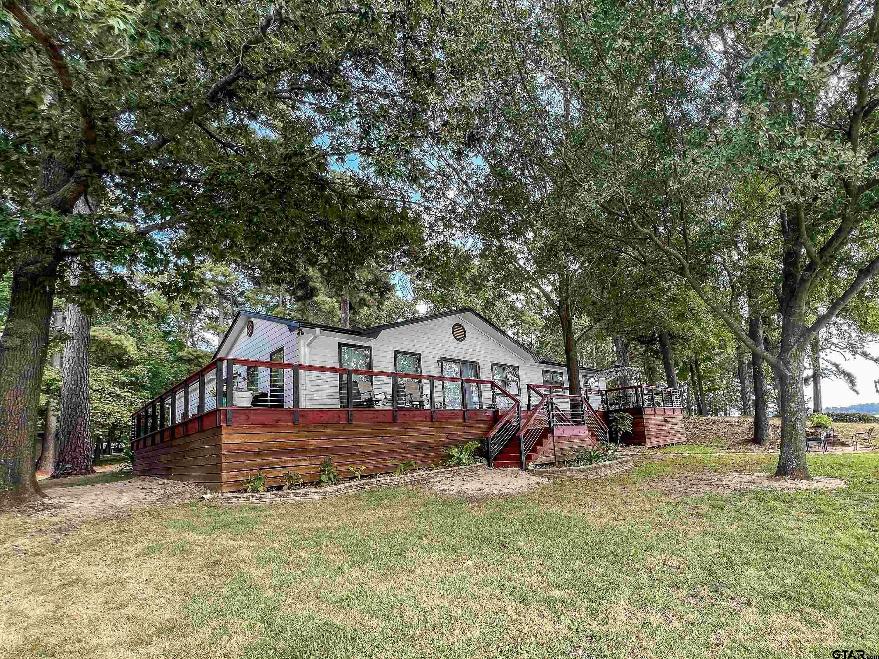 Property Photo: 306 Lake Drive TX 75457