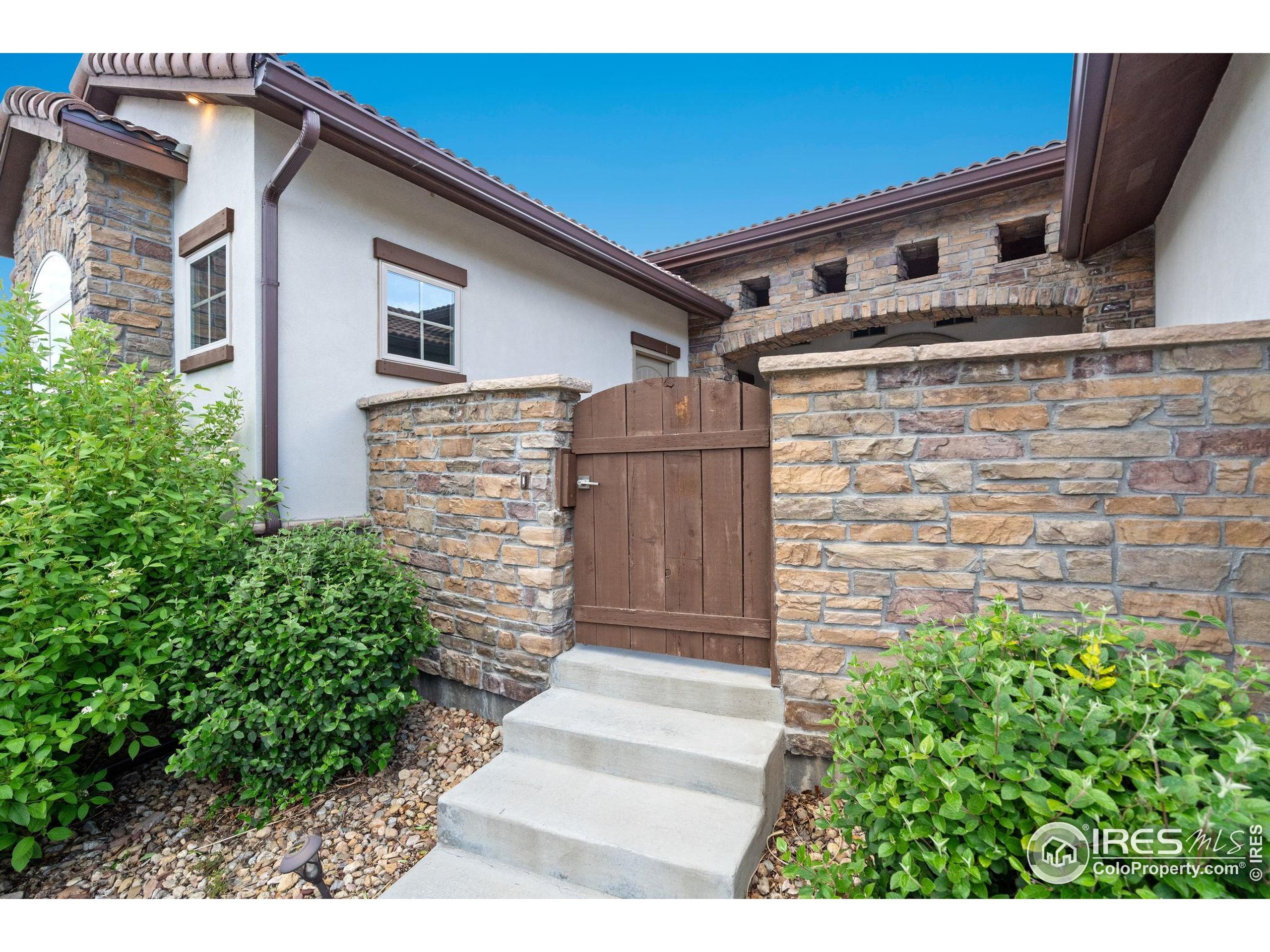 Property Photo: 4014 Rock Creek Dr CO 80528
