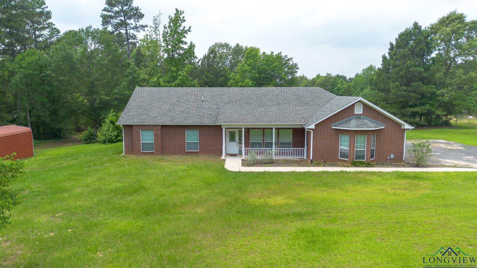 727 Green St.  Gladewater TX 75647 photo