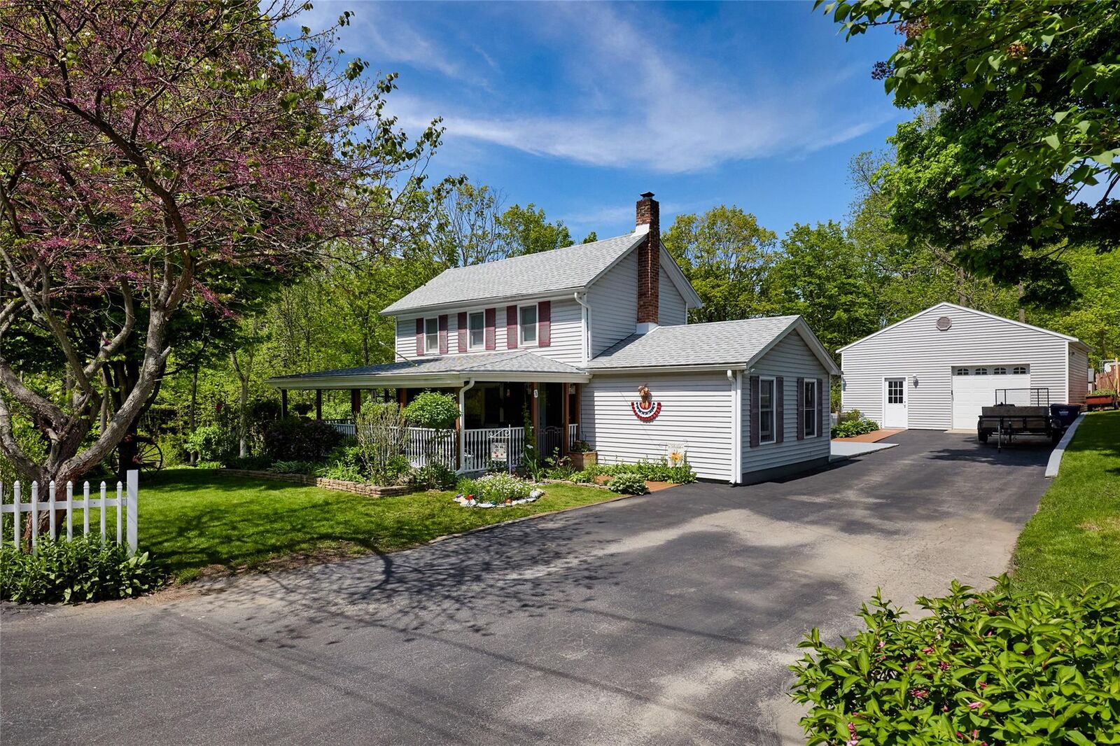 Property Photo:  3 Rock Place  NY 12581 