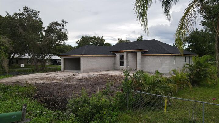 Property Photo: 1452 NE Lee Drive FL 34266