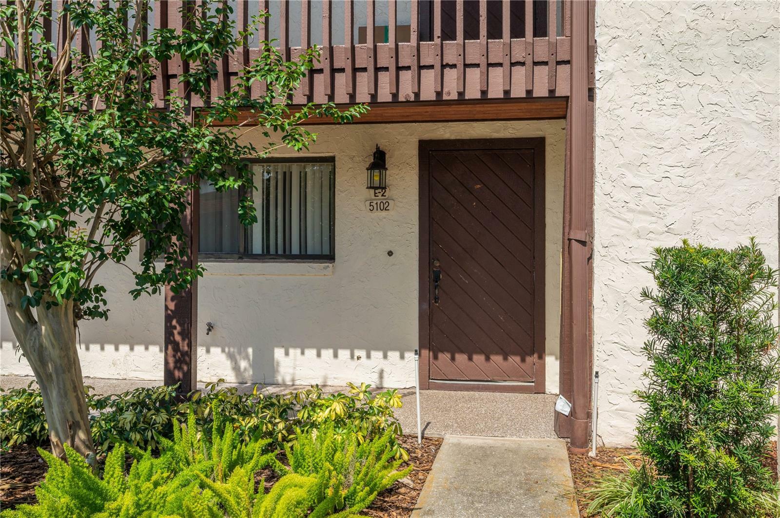 Property Photo: 5102 Village Court E-2 FL 33898