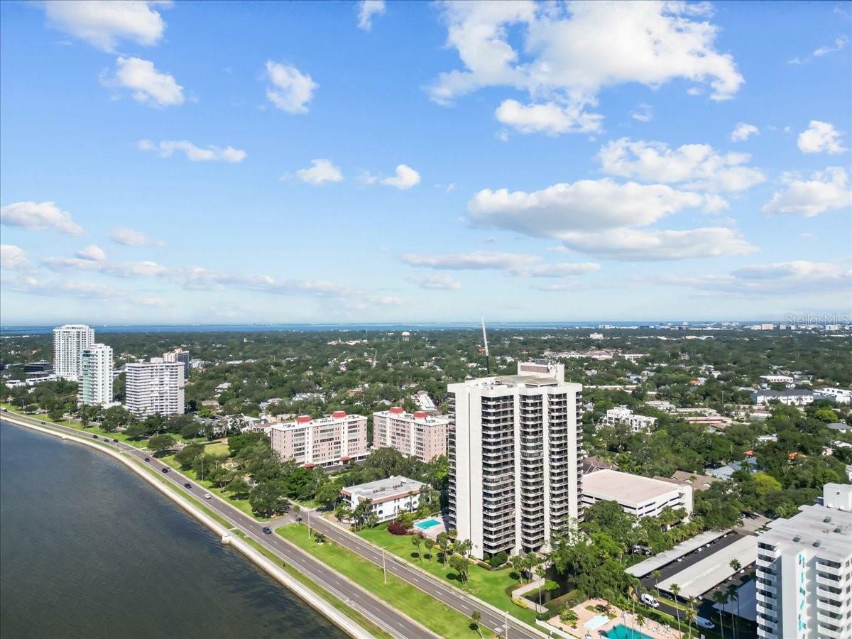 Property Photo: 2413 Bayshore Boulevard 1604 FL 33629