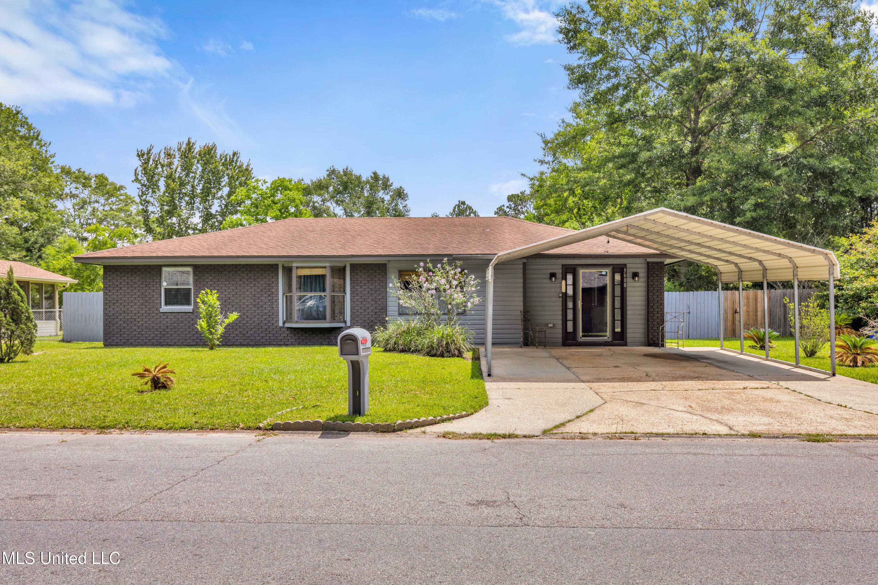 Property Photo:  5608 Claresholm Drive  MS 39553 