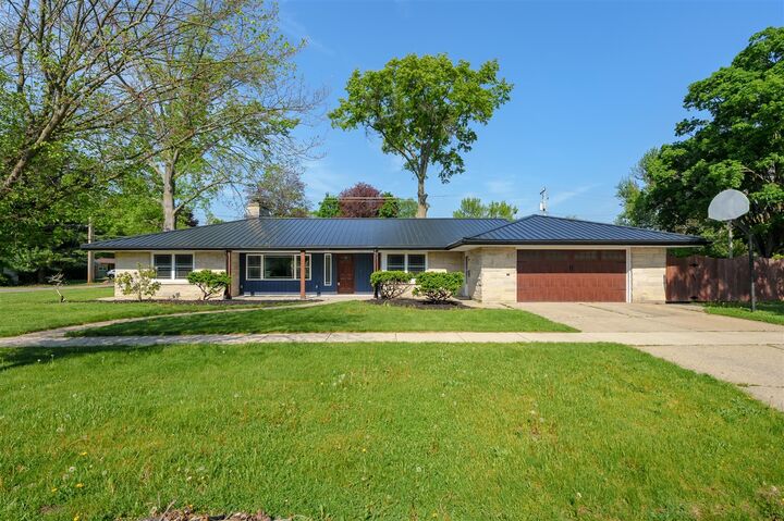 Property Photo:  900 Elm Street  MI 49093 