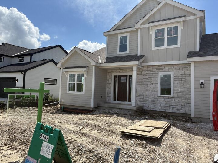 9157 S Overlook Way  Franklin WI 53132 photo