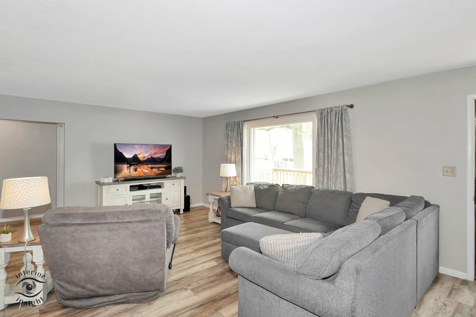 Property Photo: 208 Park Lane Drive IL 60940