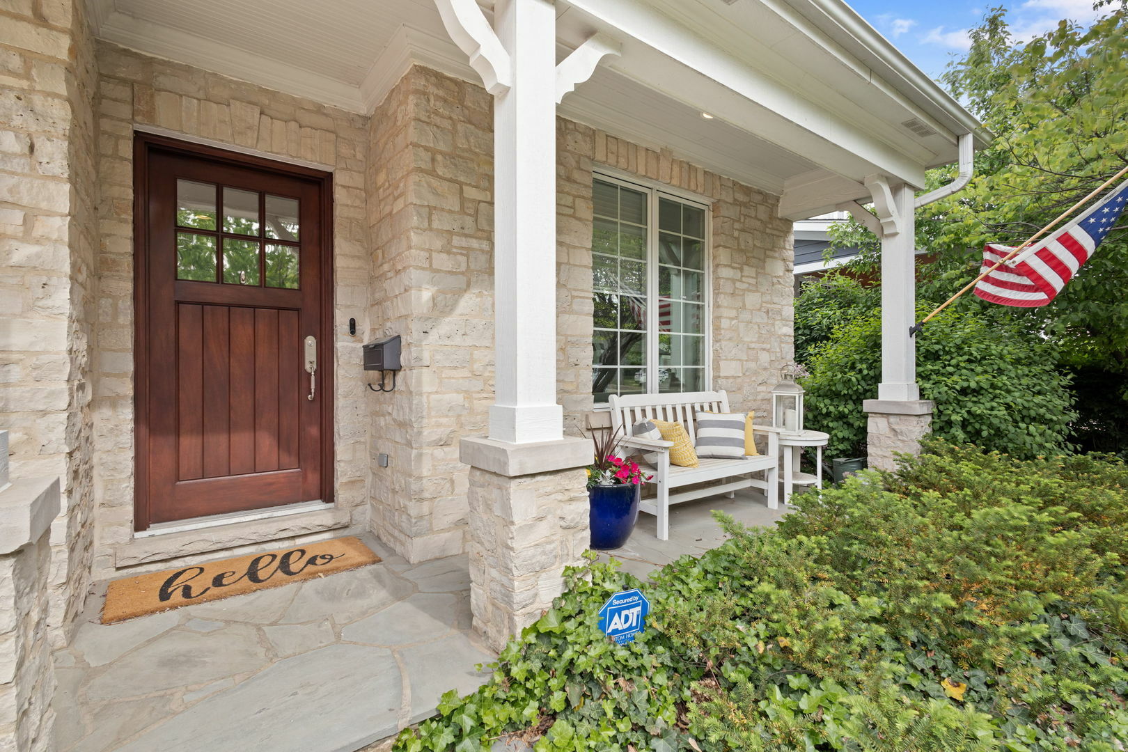 Property Photo: 3919 Washington Street IL 60515