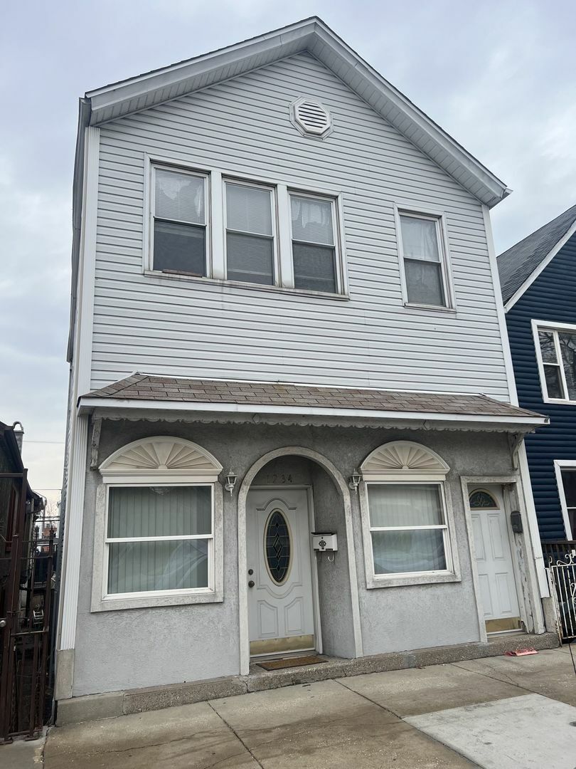 Property Photo: 1934 W 21st Place IL 60608