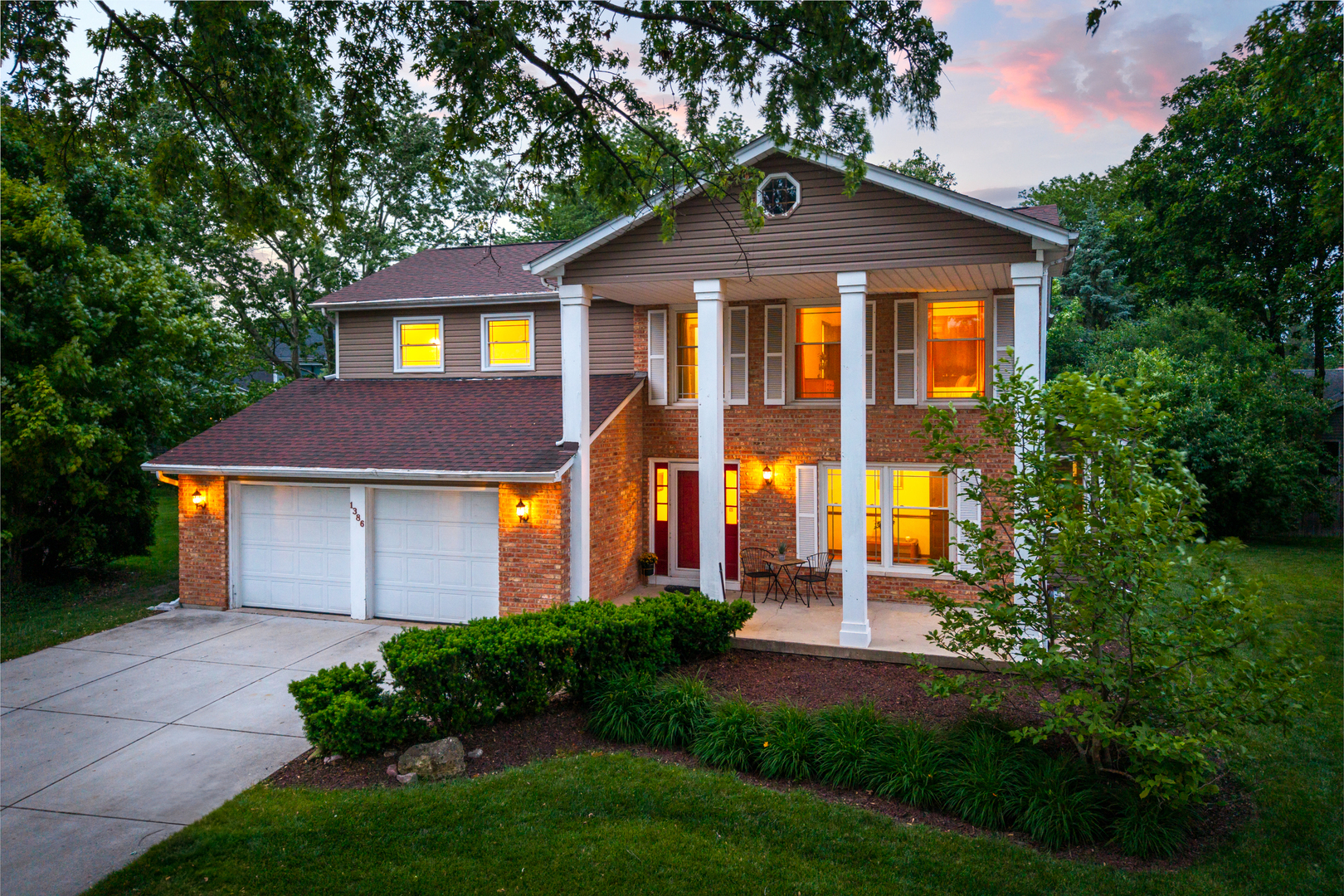Property Photo: 1386 Old Dominion Court IL 60540
