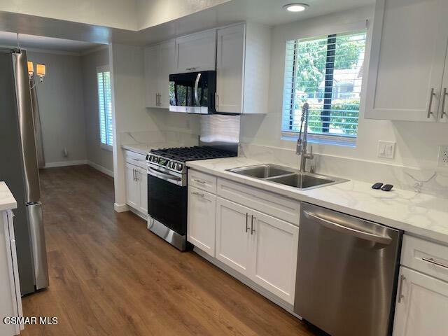 Property Photo: 2767 Lakewood Place CA 91361