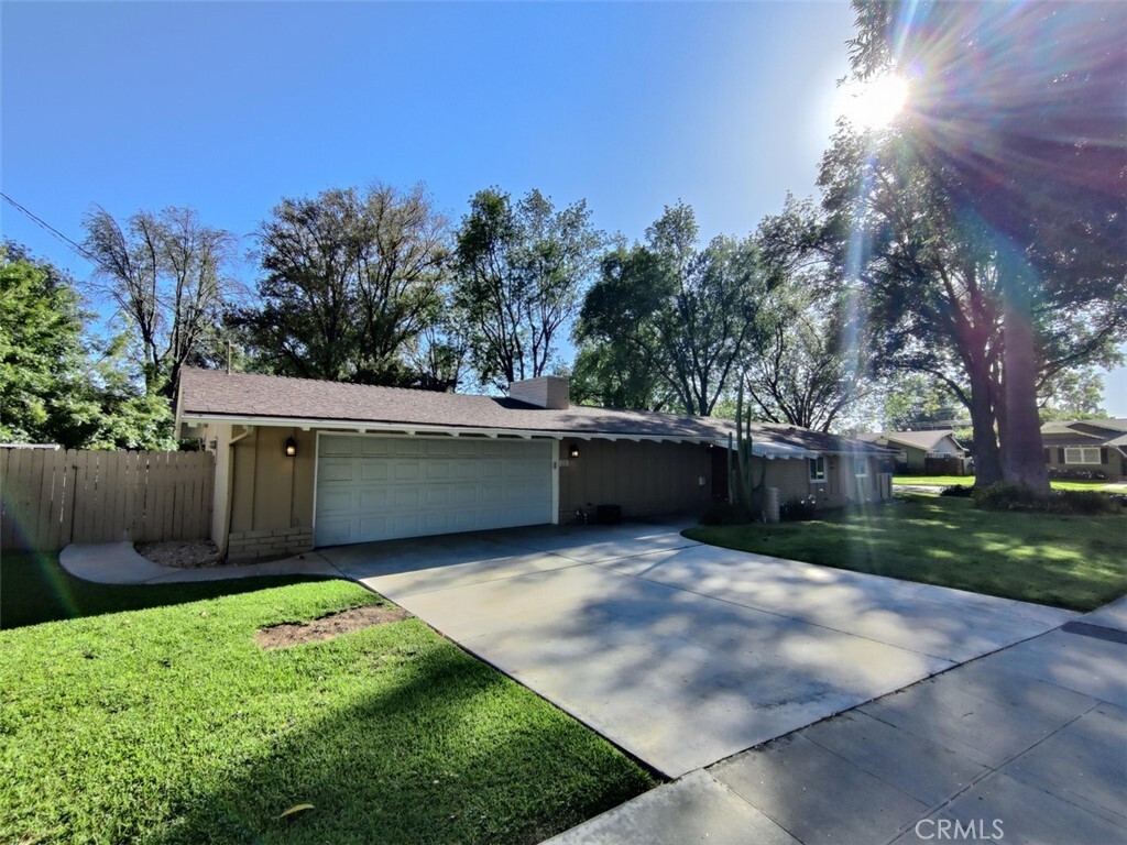 Property Photo: 4752 Barrington Court CA 92506