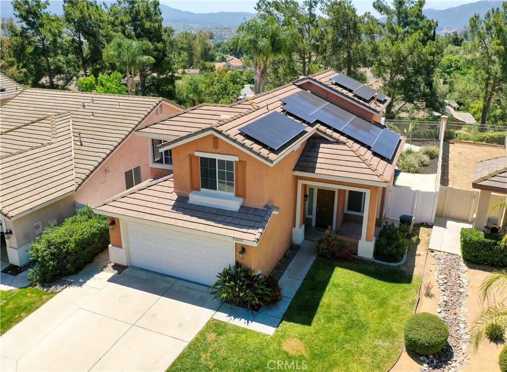 Property Photo:  31695 Corte Avalos  CA 92592 