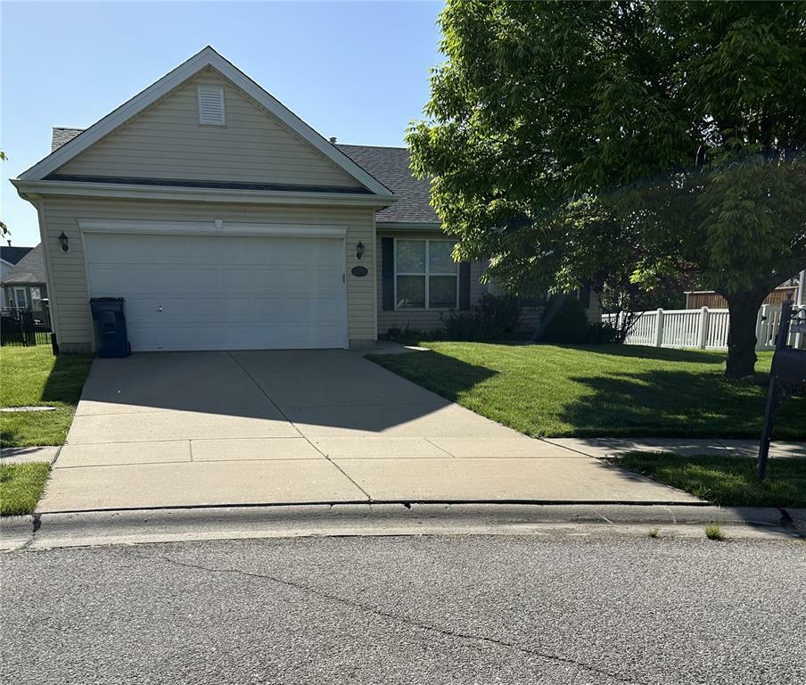 Property Photo: 2282 Haverford Court IL 62062