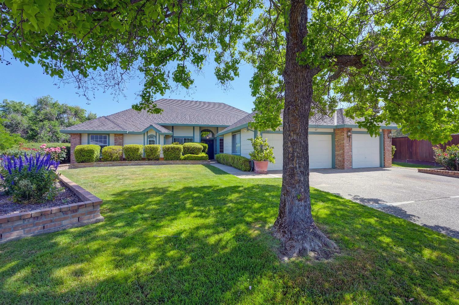 Property Photo: 2026 Nicklaus Circle CA 95678