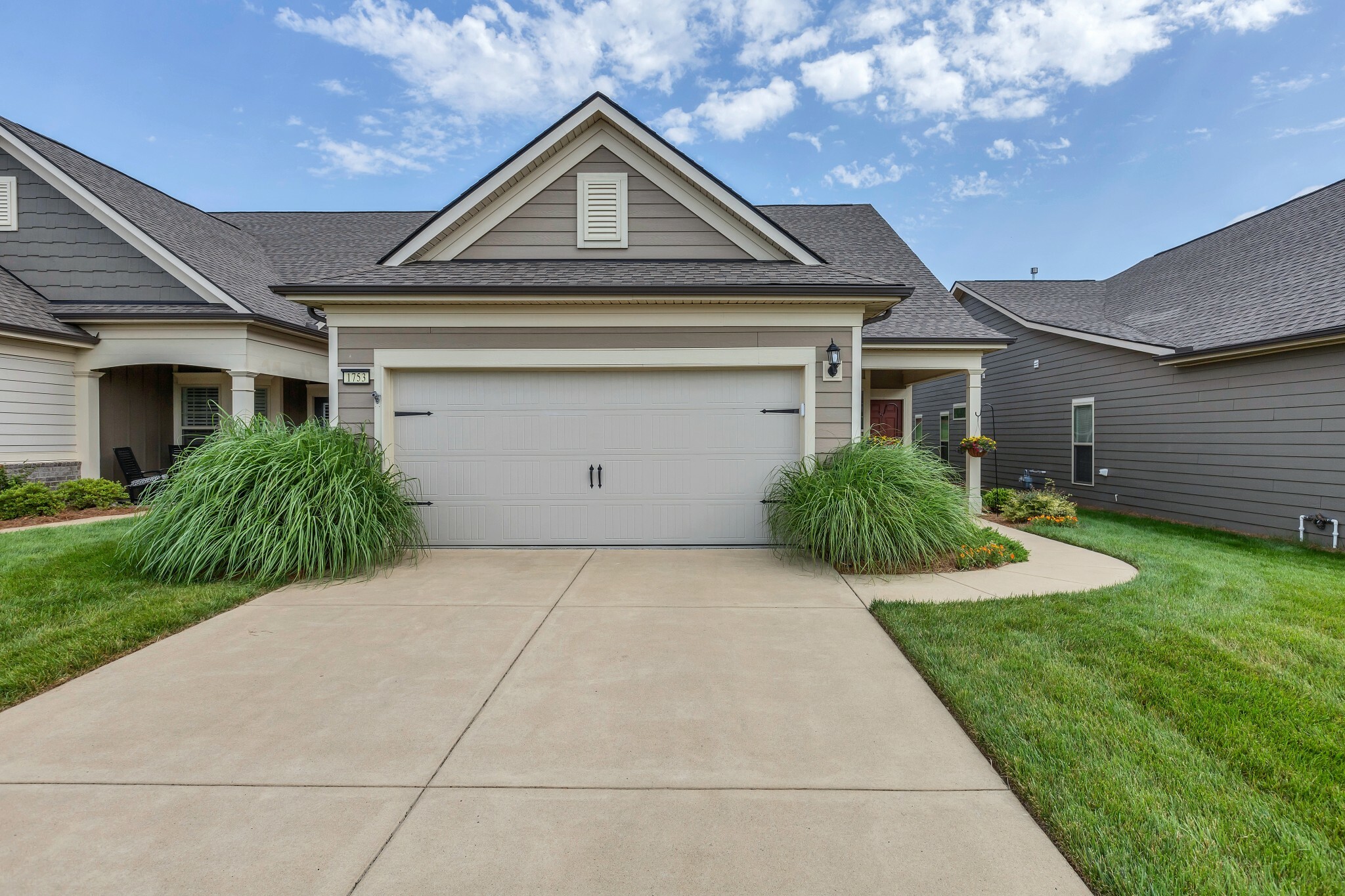 Property Photo: 1753 Humphreys Gln TN 37174
