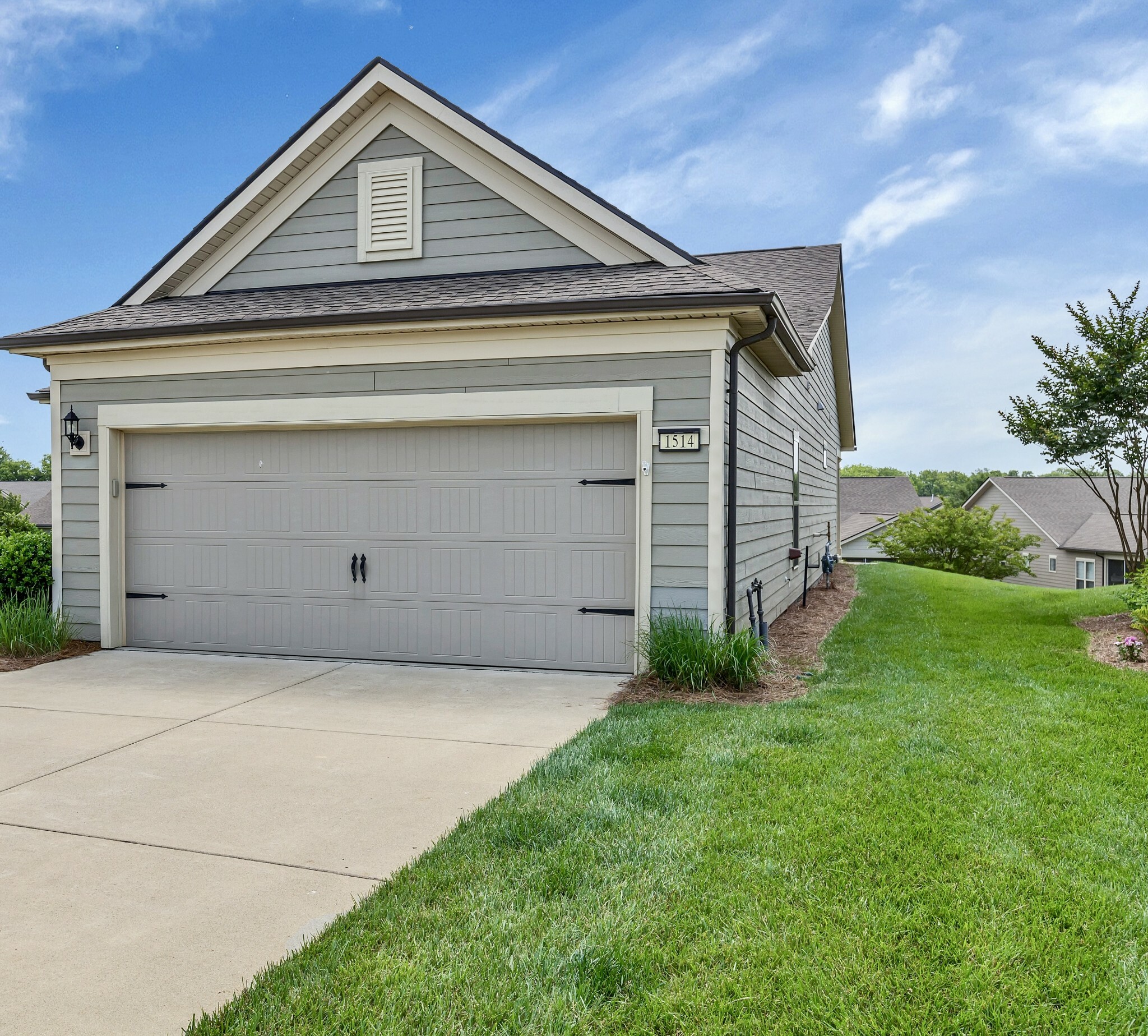Property Photo: 1514 Bledsoe Knl TN 37174