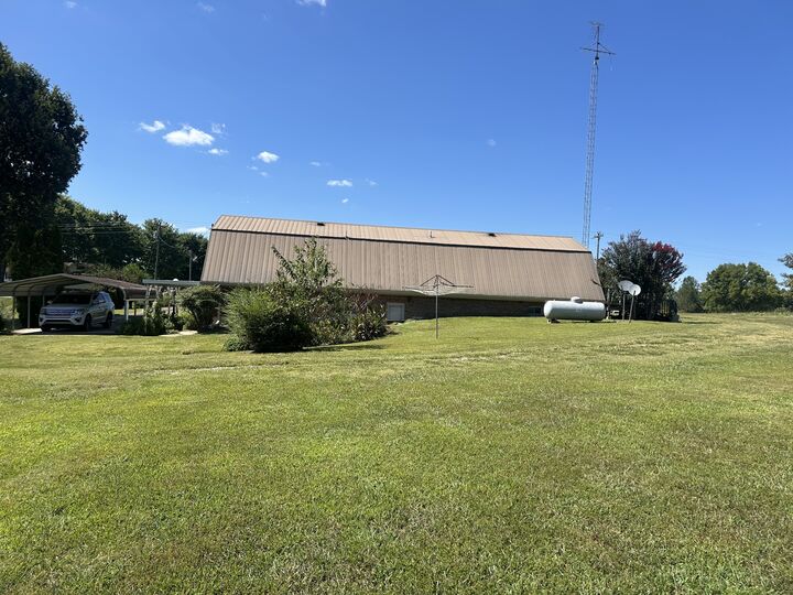 Property Photo:  236 Beartown Rd  TN 38469