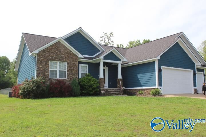 Property Photo: 379 Creek Drive AL 35986