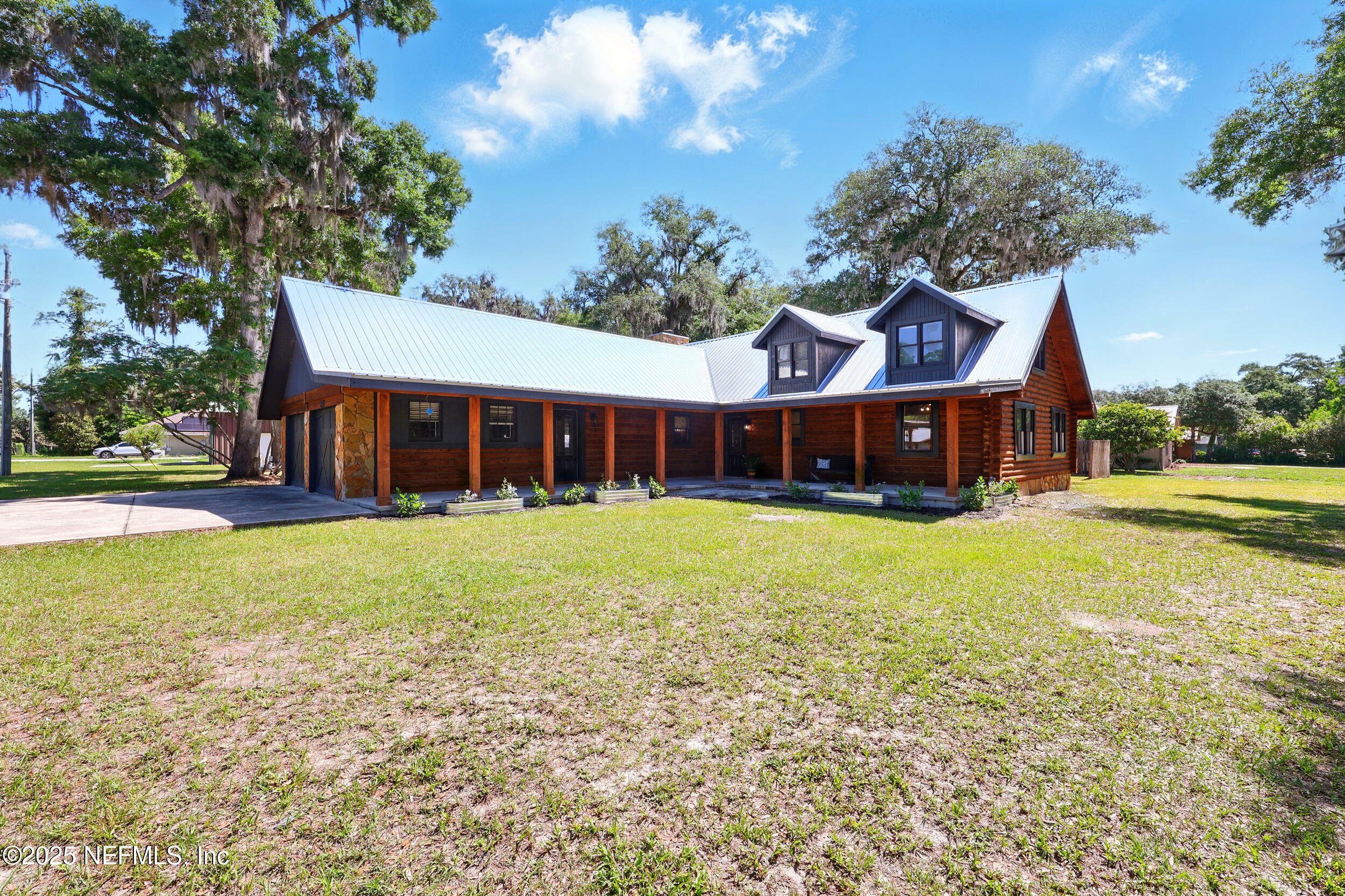Property Photo: 360 Alabama Avenue FL 32177